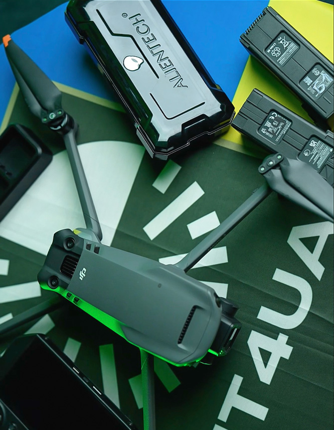 Mavic 3 Pro Fly More Combo з пультом та антеною-підсилювачем